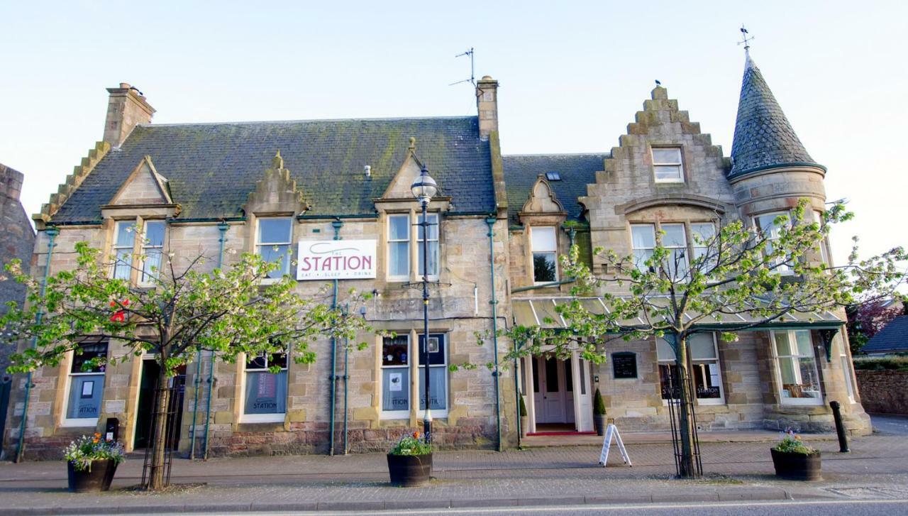 The Station Hotel Alness Exterior photo